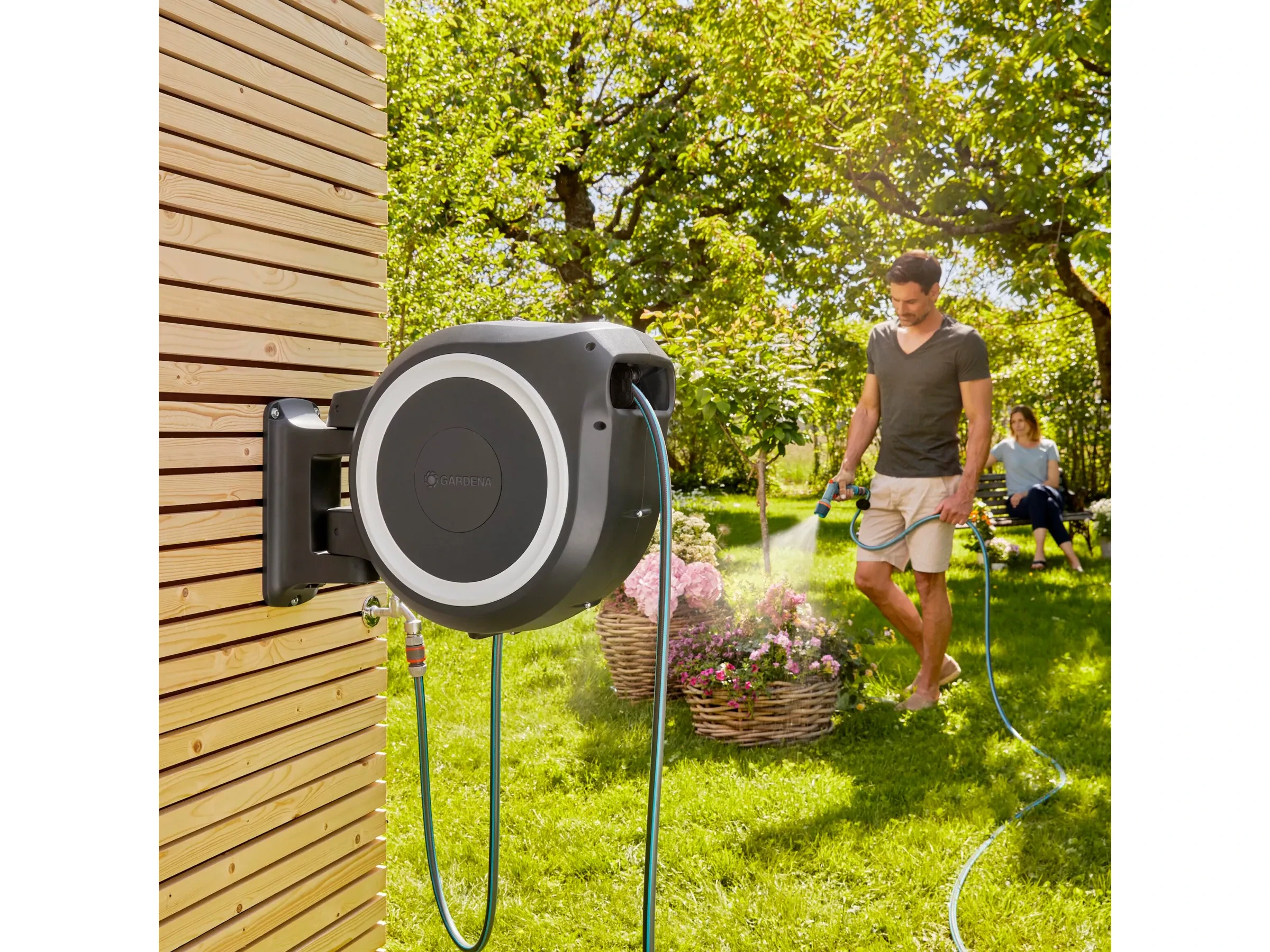 Gardena Wand-Schlauchbox XL 35 m mit Comfort Reinigungsspritze