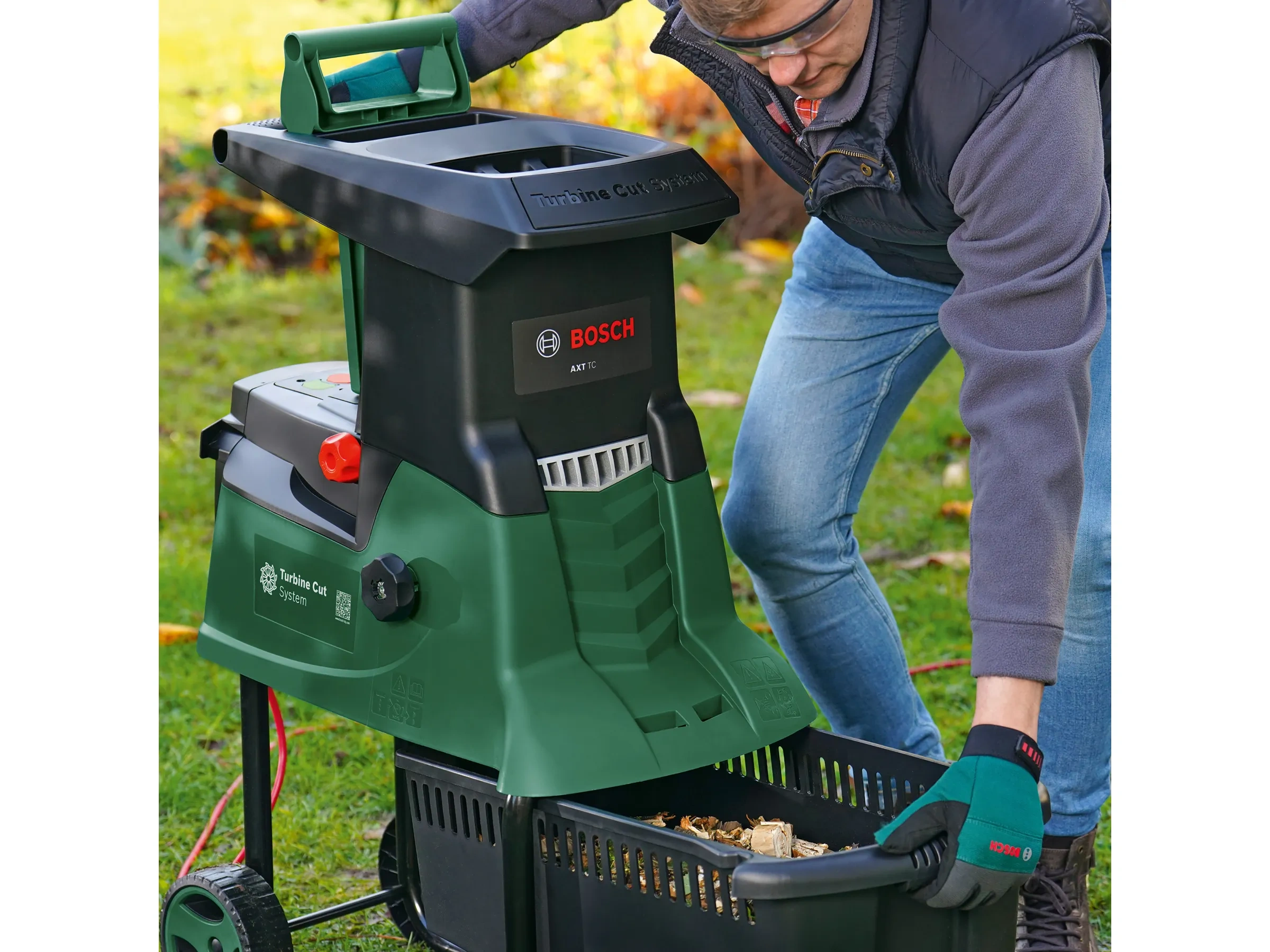Bosch Gartenhäcksler AXT 25 TC mit Turbinen-Schnitt-System