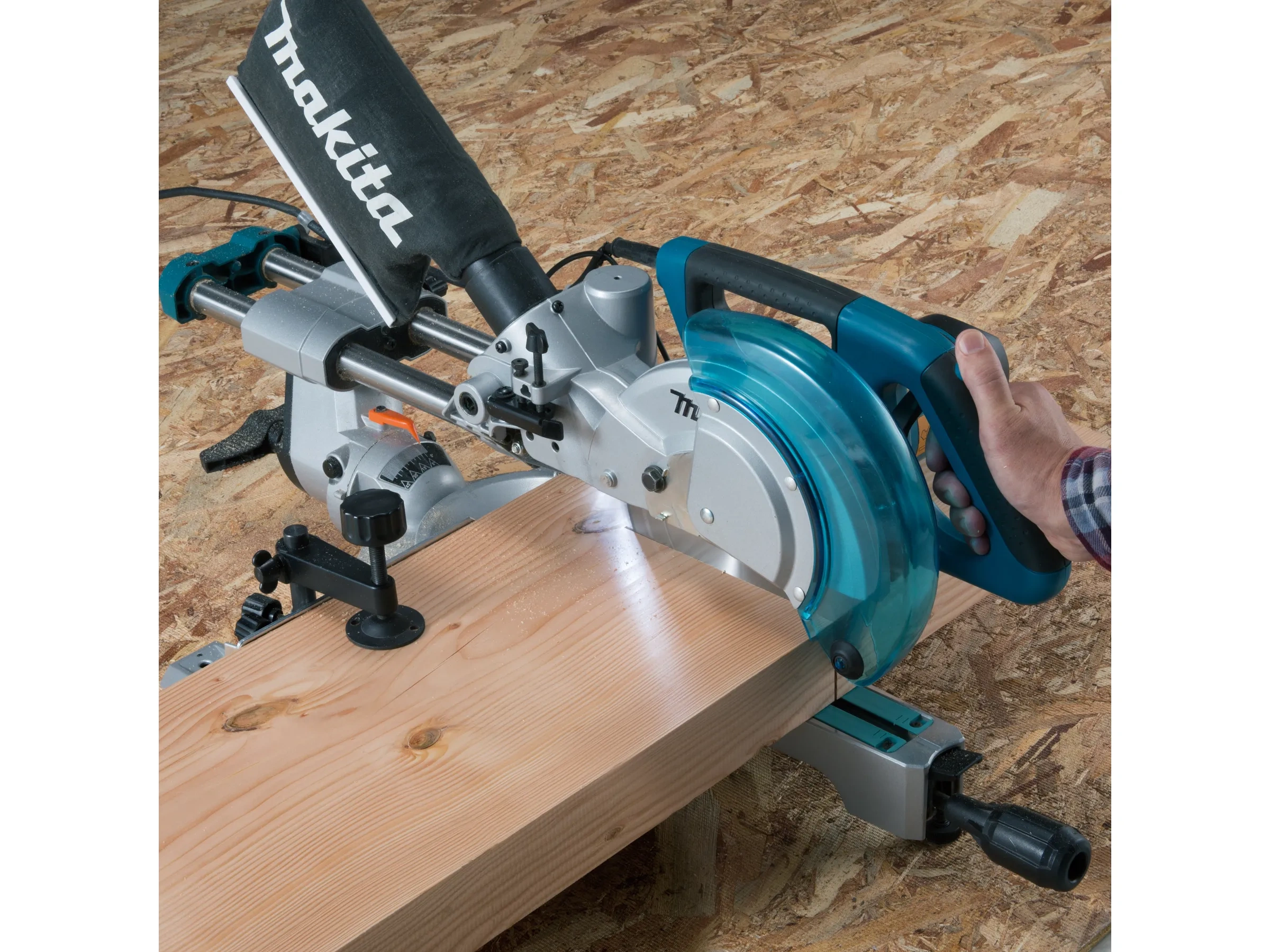 Makita Kapp- und Gehrungssäge LS0815FLN 216 mm