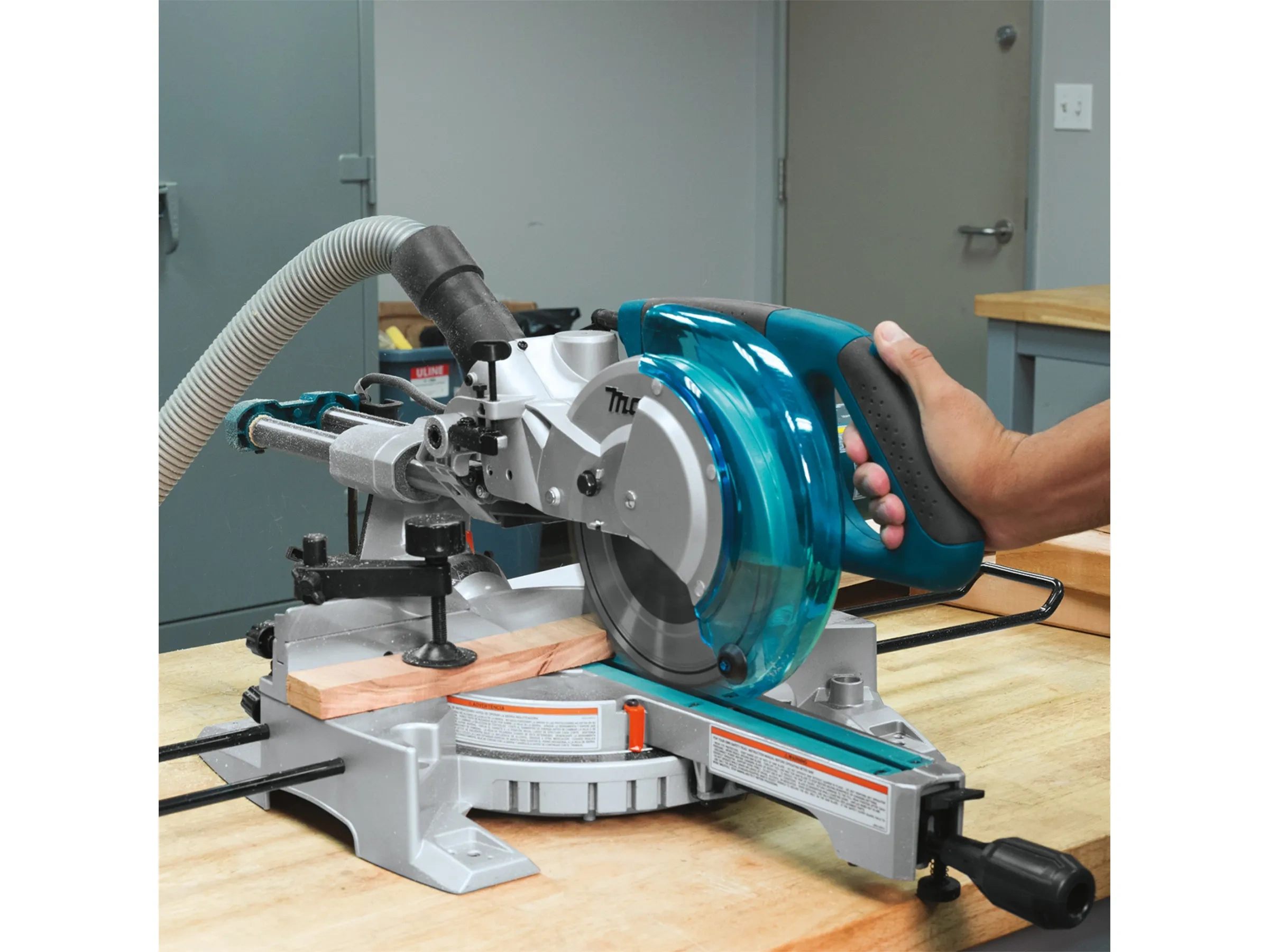 Makita Kapp- und Gehrungssäge LS0815FLN 216 mm