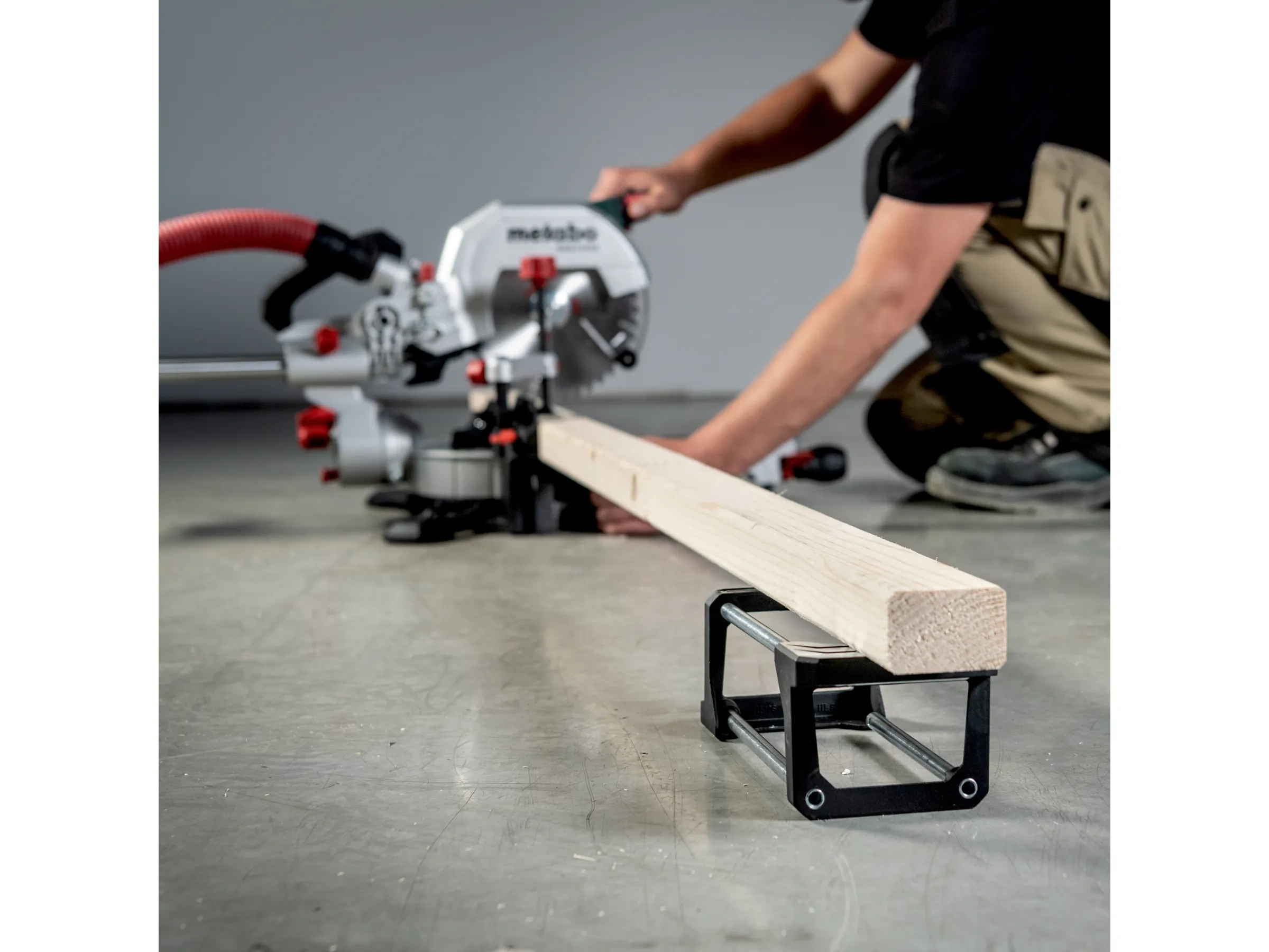 Metabo Kappsäge KGS 305 M mit Zugfunktion