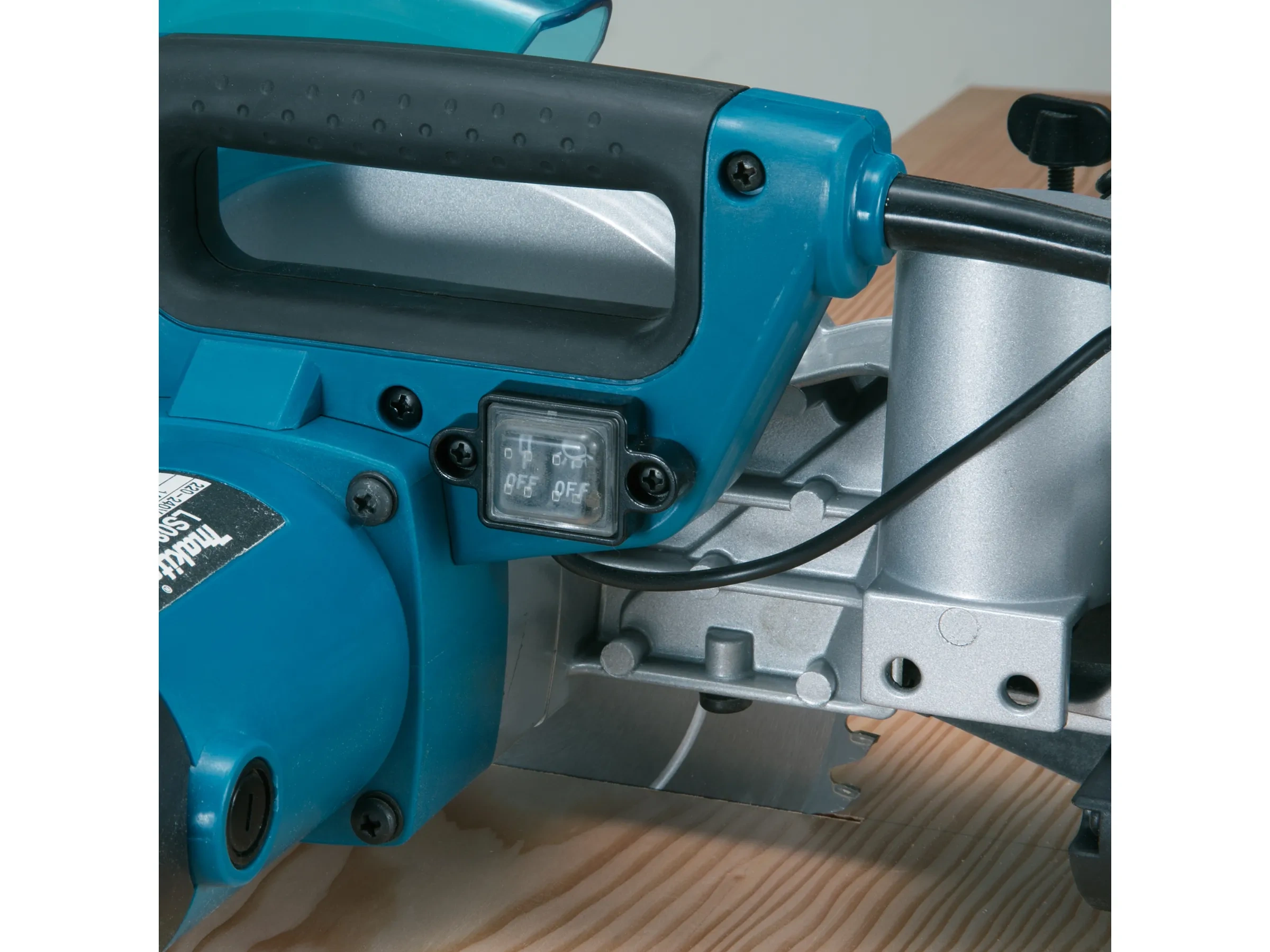 Makita Kapp- und Gehrungssäge LS0815FLN 216 mm