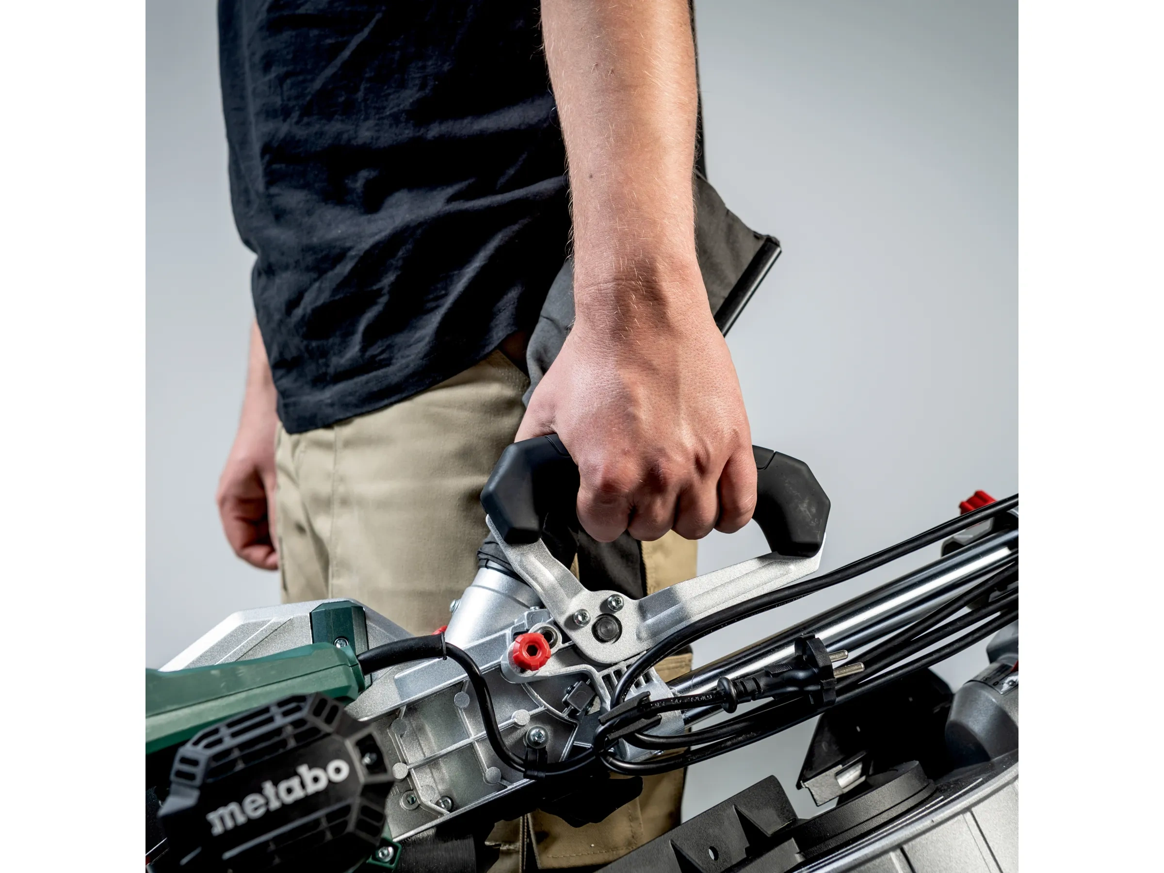 Metabo Kappsäge KGS 305 M mit Zugfunktion