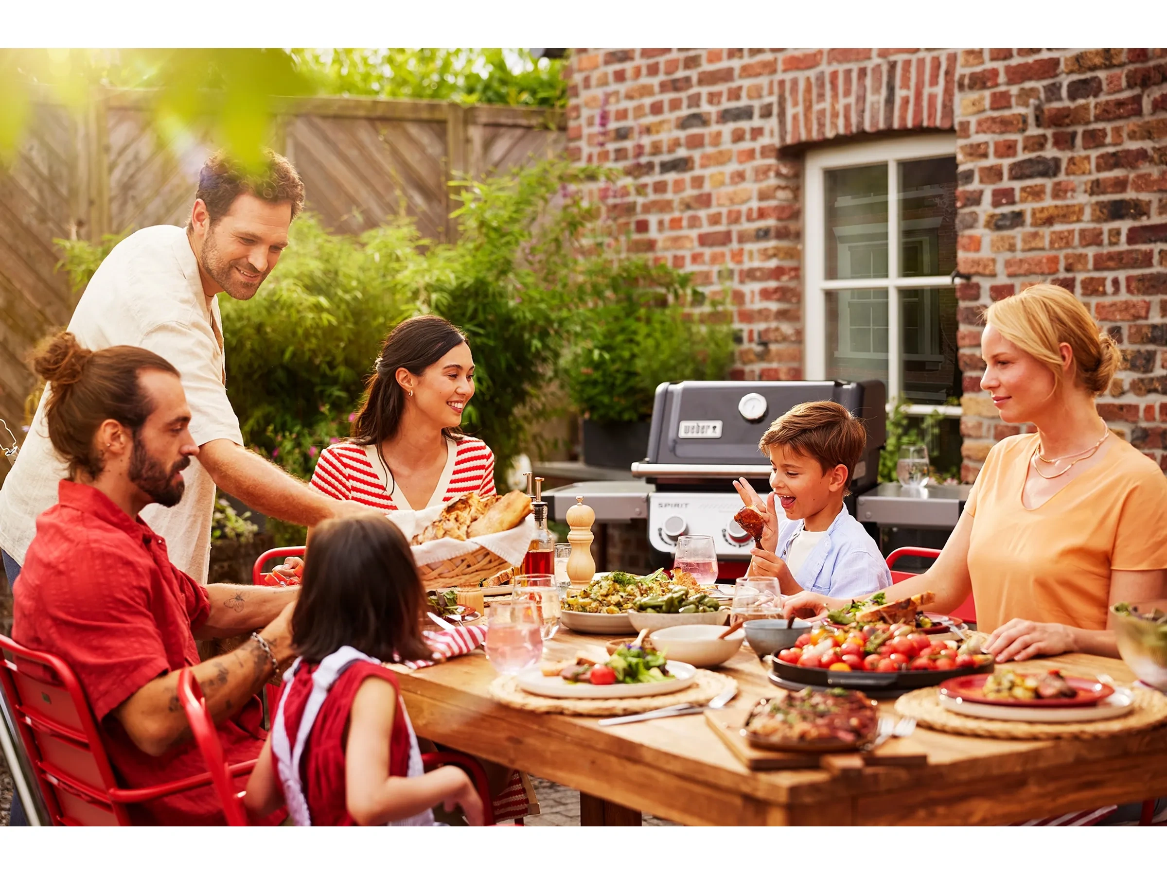 Weber Gasgrill Spirit E-210 (2025) – 2 Brenner, Schwarz