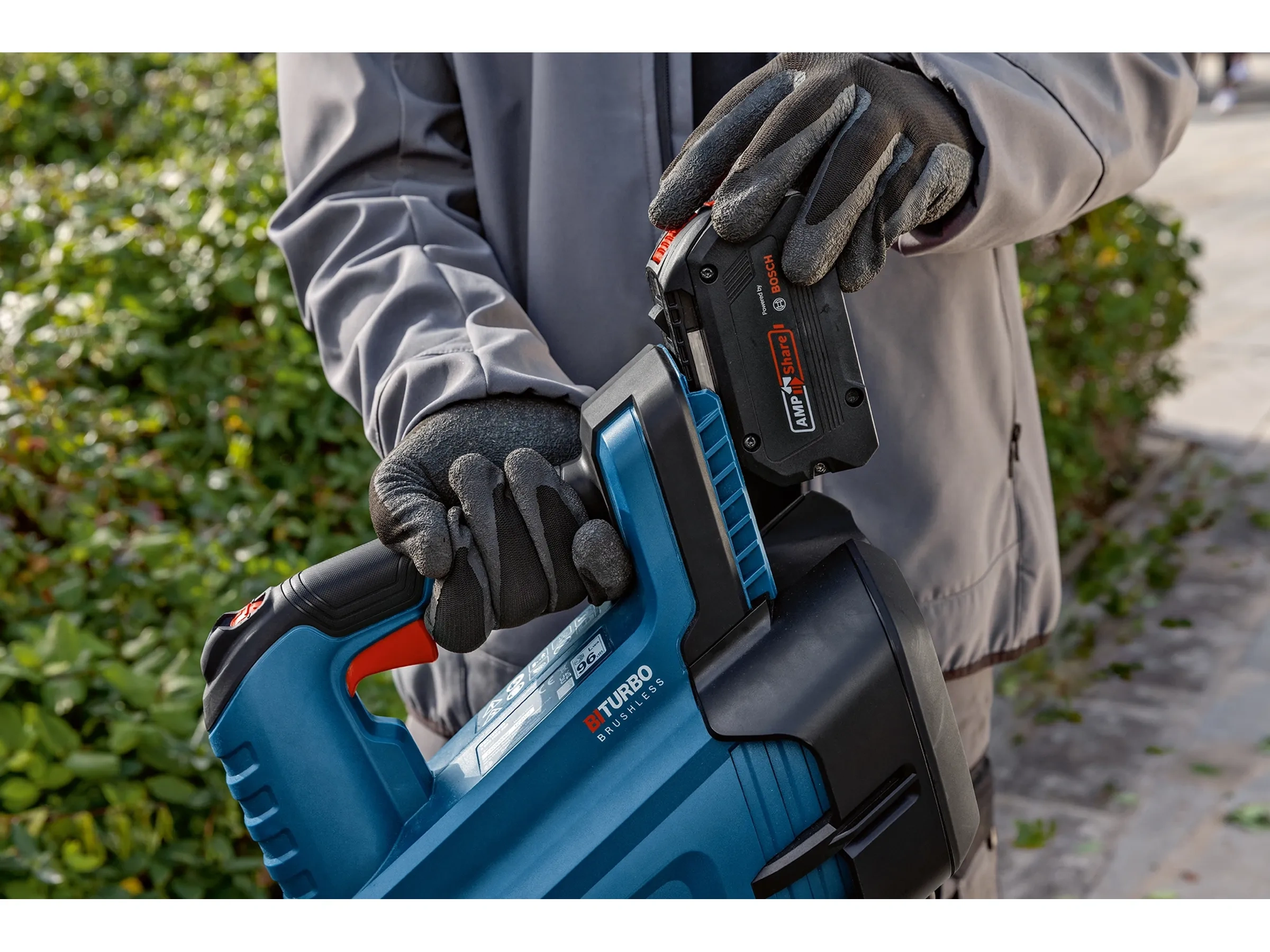 Bosch Professional Akku-Laubbläser GBL 18V-800 Solo