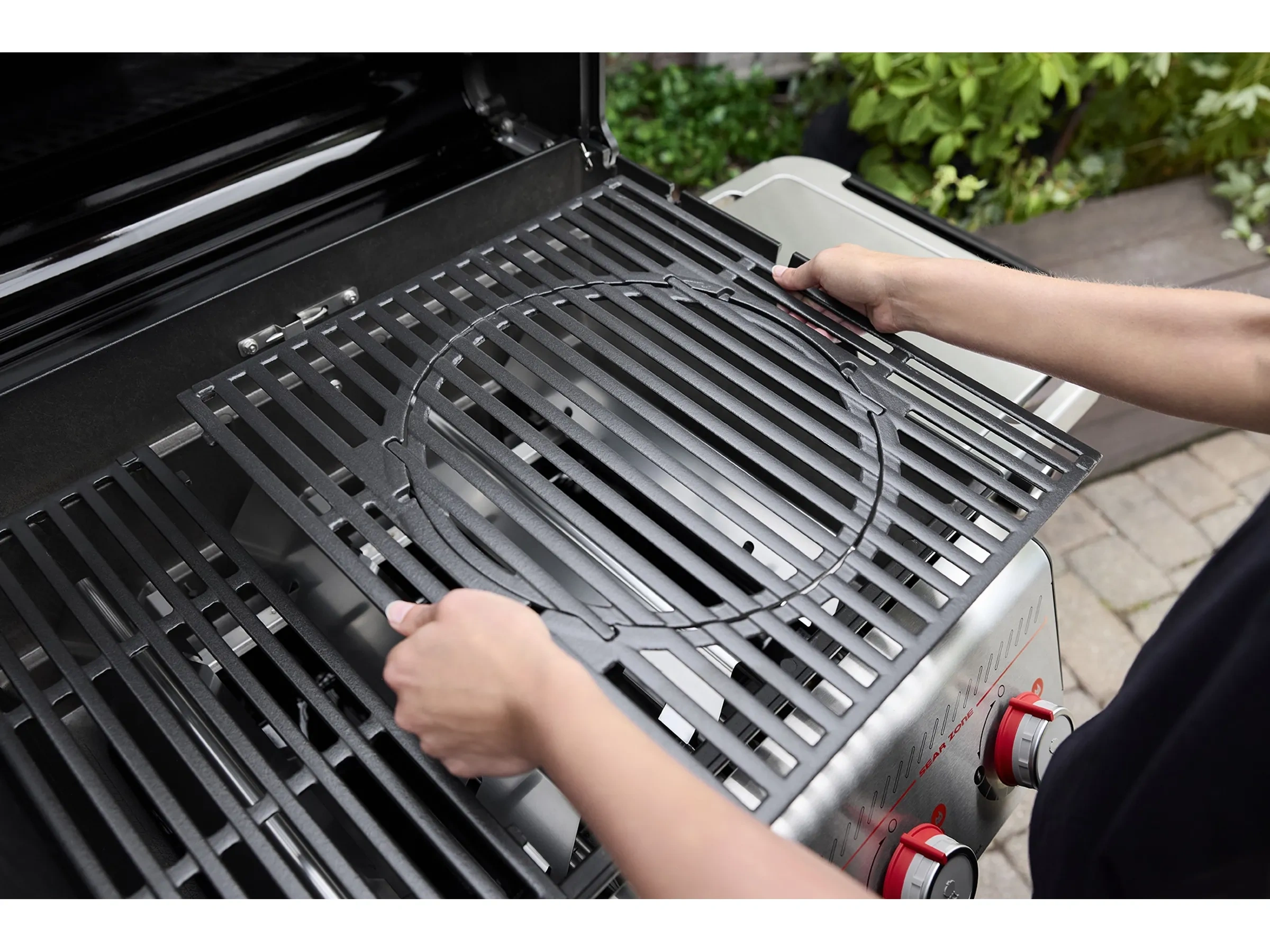 Weber Gasgrill E-325 GBS Spirit 2025 mit 3 Brennern Schwarz