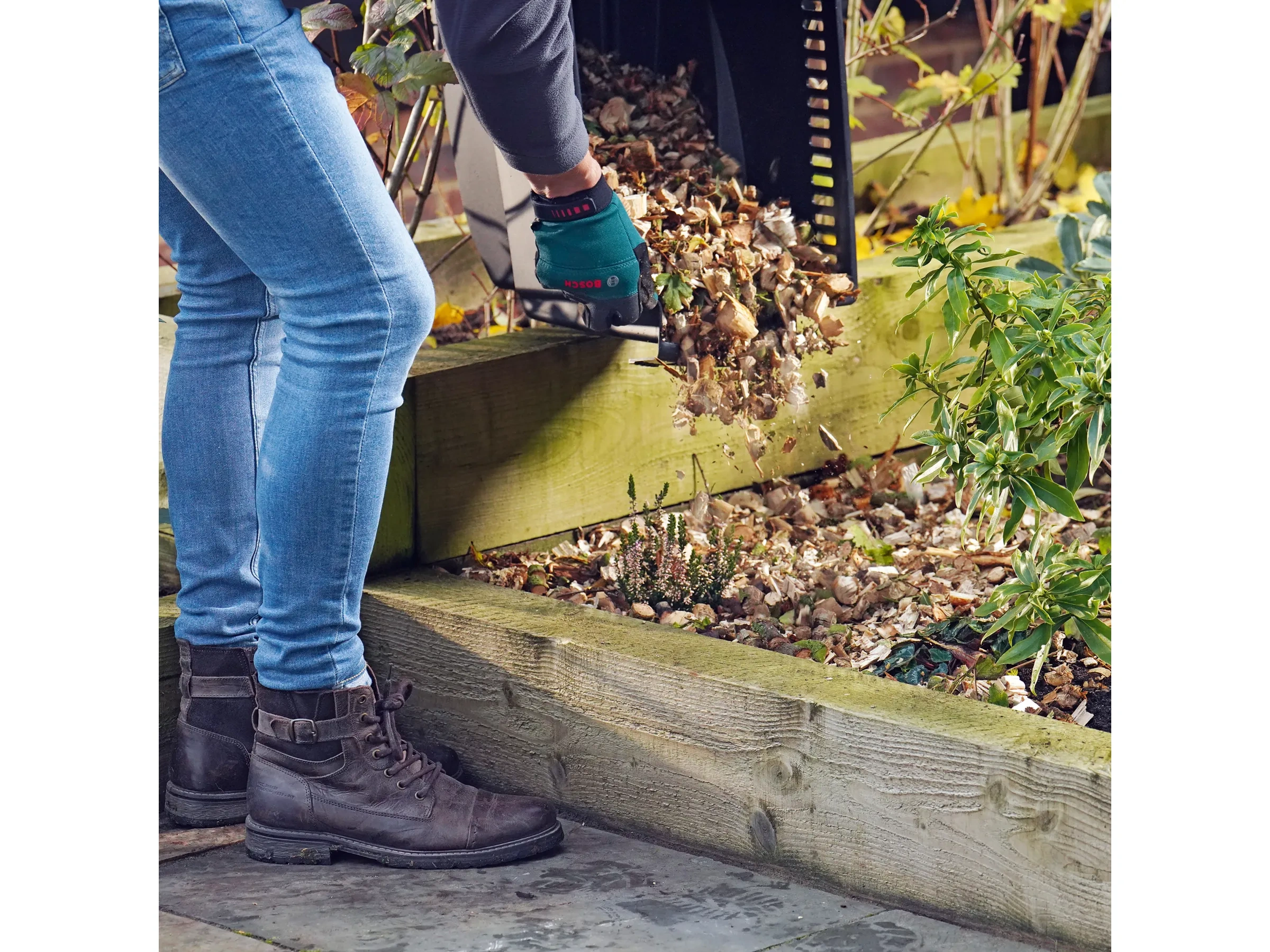 Bosch Gartenhäcksler AXT 25 TC mit Turbinen-Schnitt-System