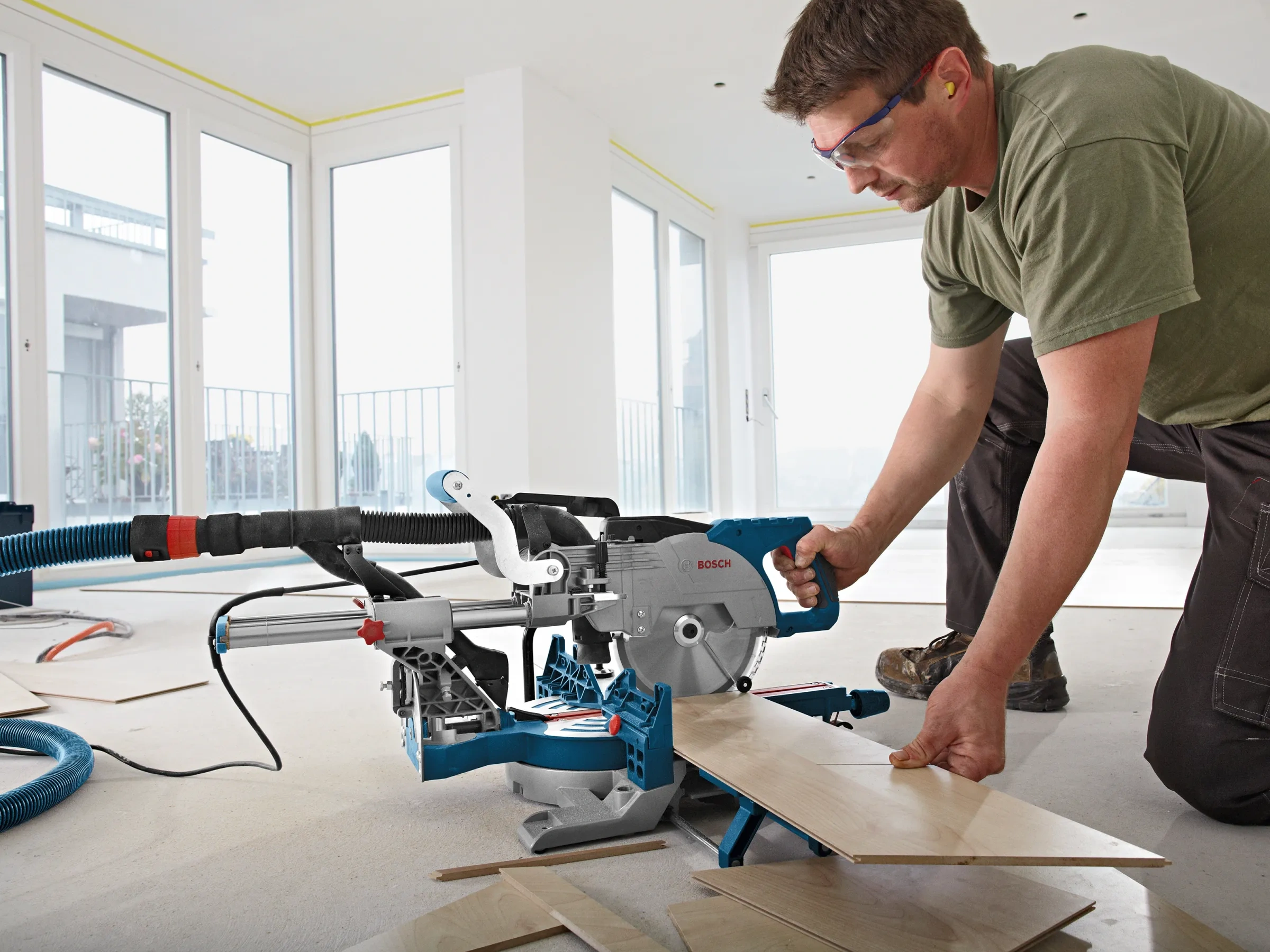 Bosch Professional Paneelsäge GCM 8 SJL 1.600 W inkl. Kreissägeblatt Ø 216 mm